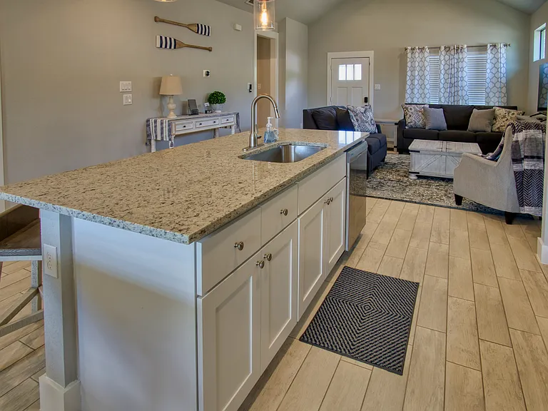 1247 Greenhill Dr — Photo 14
