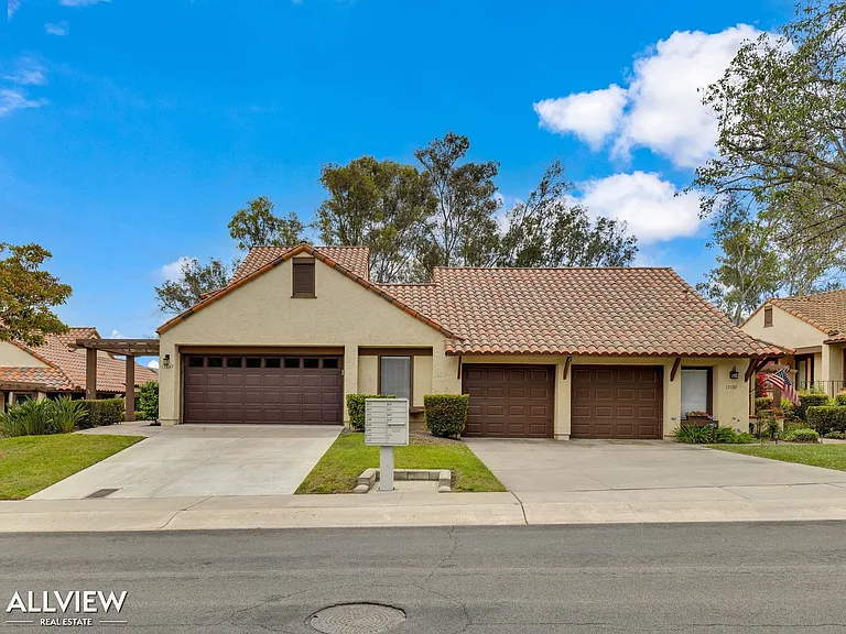 17547 Devereux Rd — Photo 51