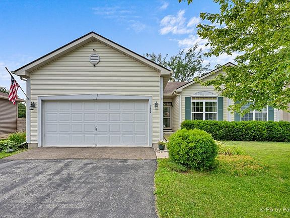 2nd image of 752 Prairie Pond Cir