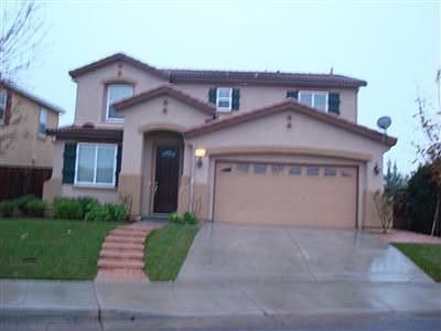 1st image of 944 Twin Oaks Dr