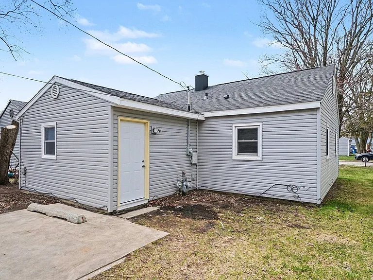 613 N Ashland Ave — Photo 9