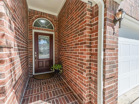 3rd image of 11002 Creekline Meadow Ct