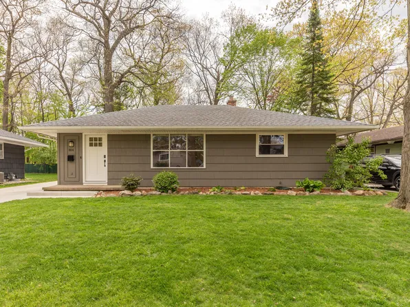 814 Carbeck Dr, Ann Arbor, MI 48103