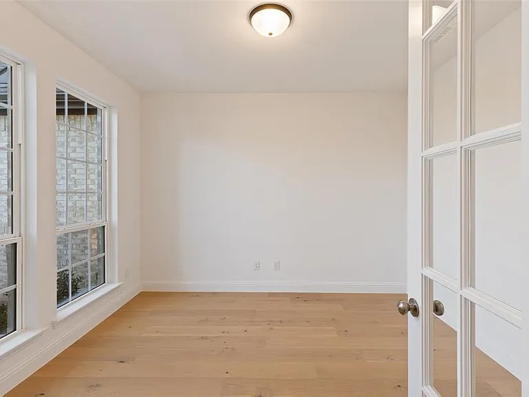 2380 Rainforest Dr — Photo 9