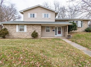 2230 W Ravina Park Rd, Decatur, IL 62526