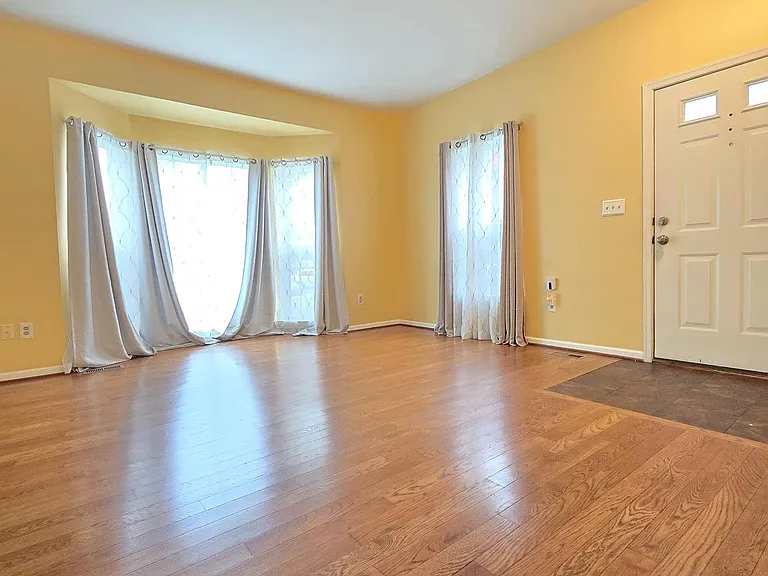 160 Leeds Creek Cir — Photo 3