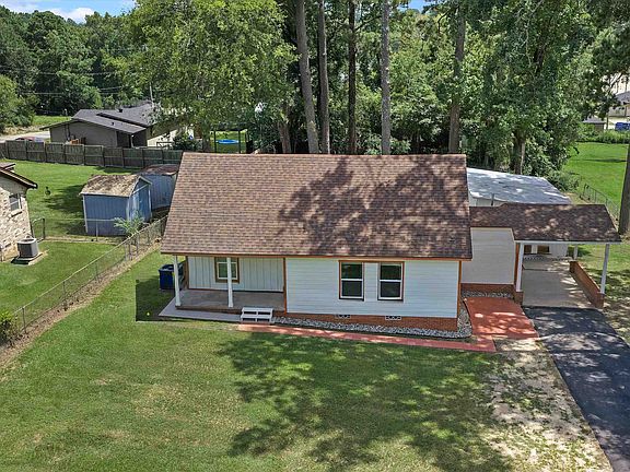 2nd image of 218 Benita Dr