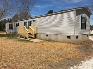 418 W Oconee St, Chesnee, SC 29323