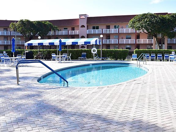5th image of 9561 Sunrise Lakes Blvd APT 106