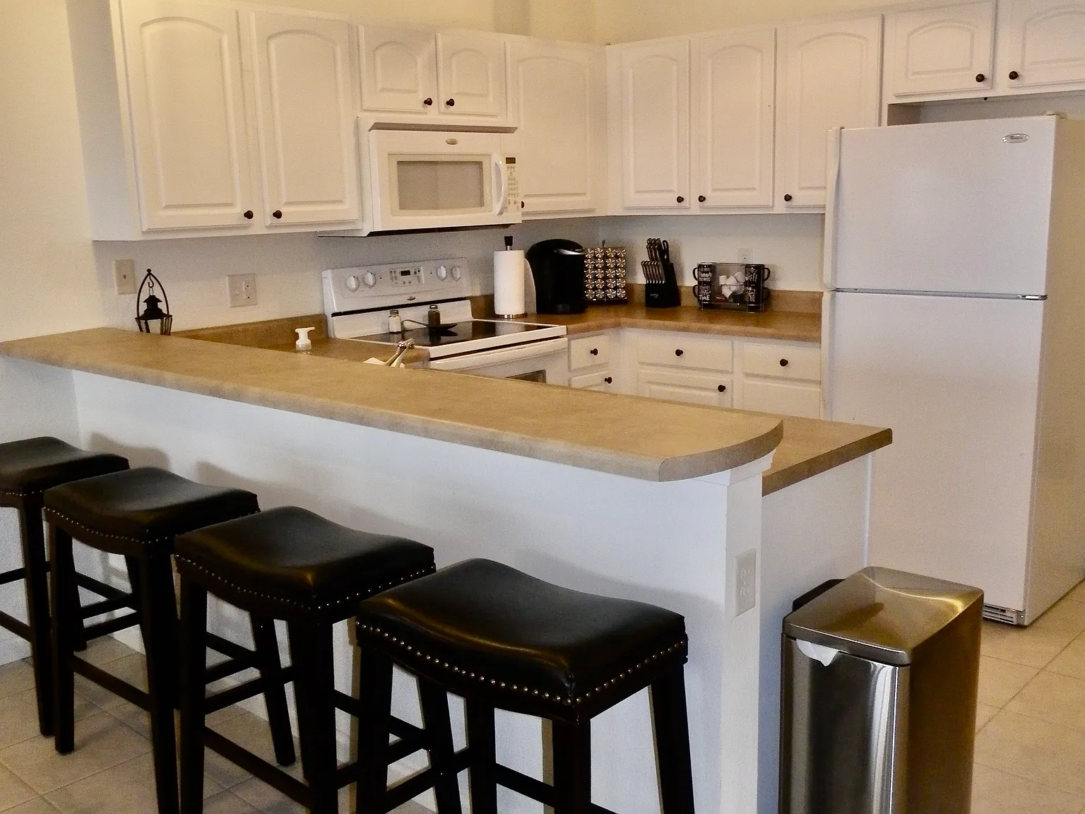 3 bed, 1215 sqft, $2,300 — Photo 3