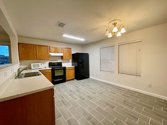 5th image of 3526 Alamo Grns