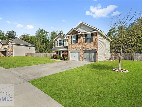 3rd image of 242 Nashview Trl