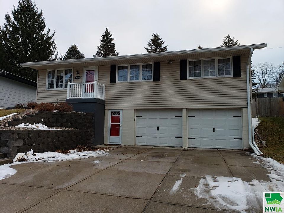 1st image of 3104 Viking Dr