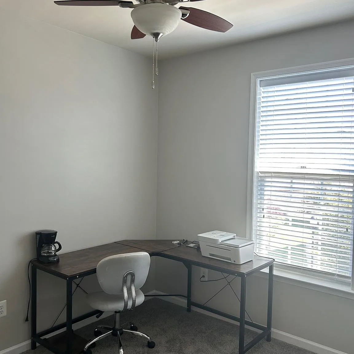 4 bed, 3.5 bath, 2412 sqft, $2,800 — Photo 4