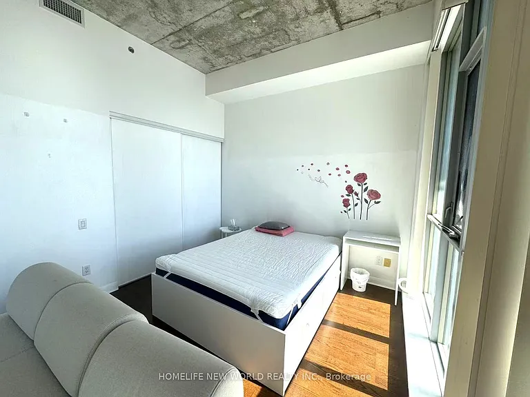 375 King St W #1701 — Photo 11
