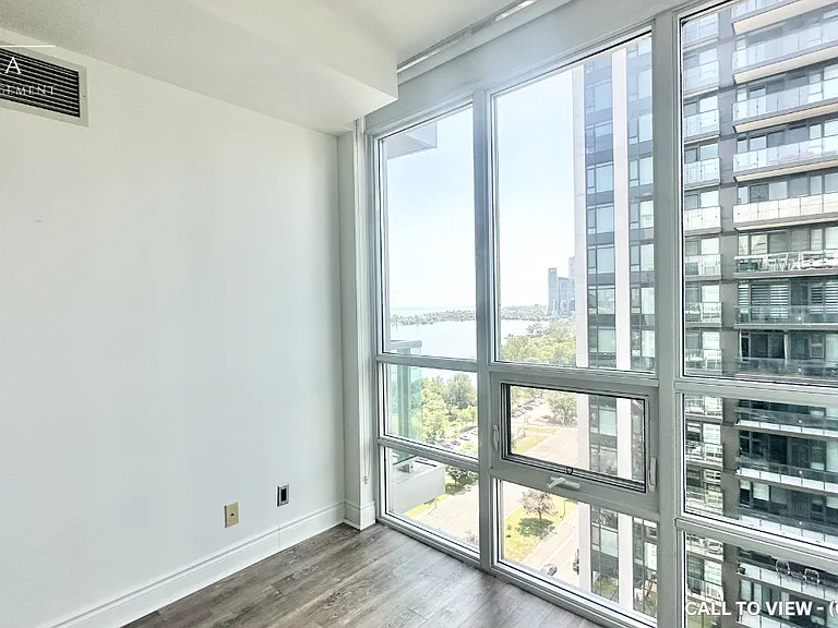 1910 Lake Shore Blvd W #9 — Photo 6