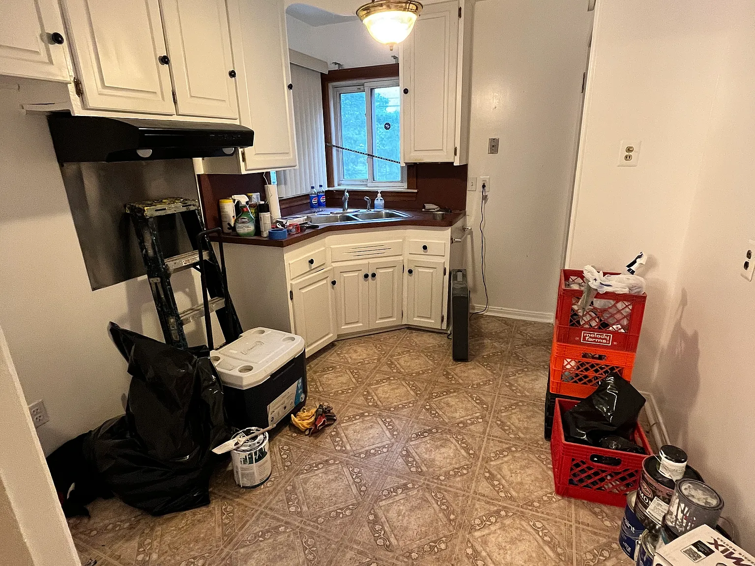 3 bed, 799 sqft, $1,300 — Photo 4