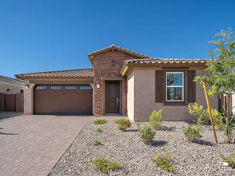 19214 W Marissa Dr — Photo 25