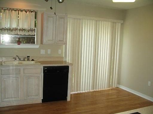 Breakfast Area in Kitchen