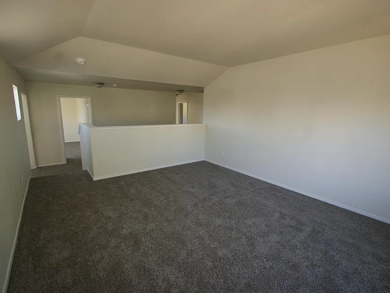 3998 Kings Row — Photo 5