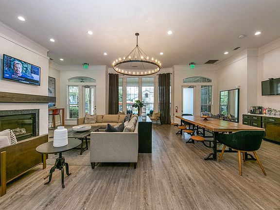 5th image of 501 Sunrise Canyon Dr APT 4202