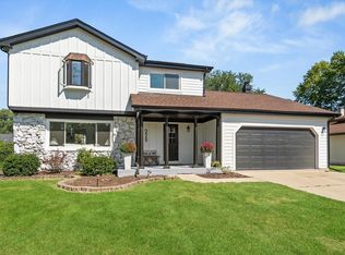 229 Terrance Dr, Naperville, IL 60565