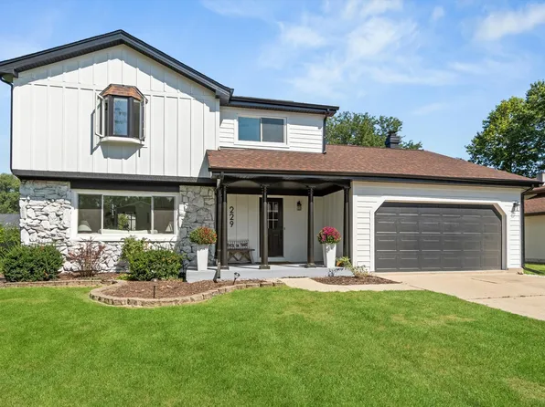 229 Terrance Dr, Naperville, IL 60565