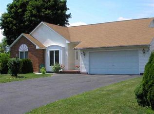 87 Robin Ln, Rensselaer, NY 12144
