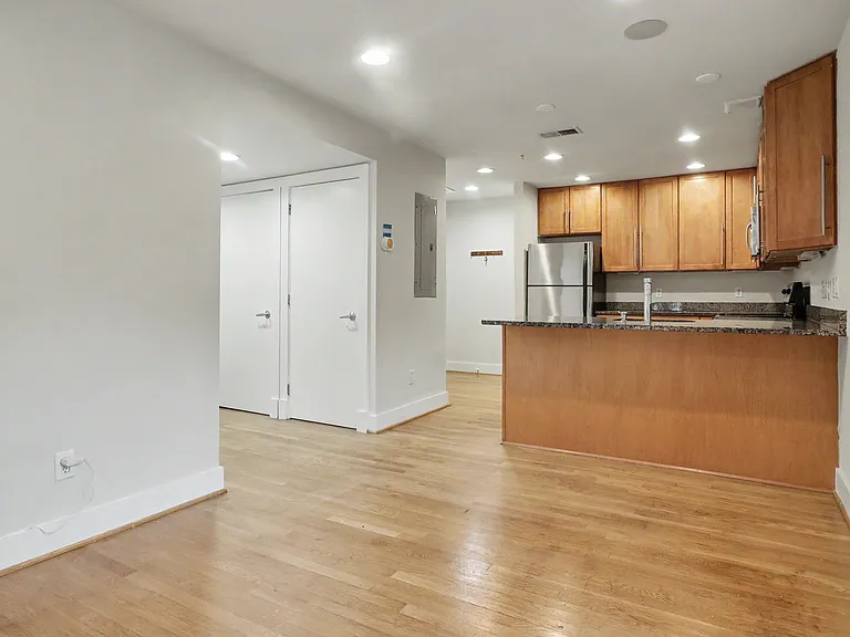 1300 K St SE #103 — Photo 31