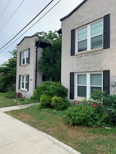 1211 Jerome St Photo 1