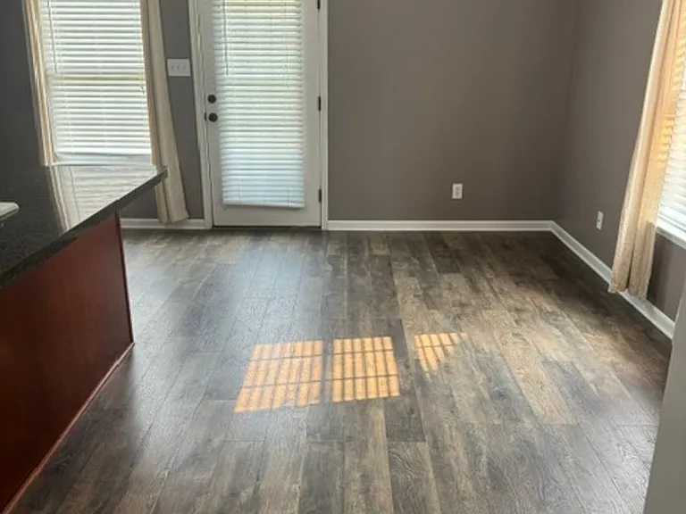 33 Catherine Ct — Photo 11