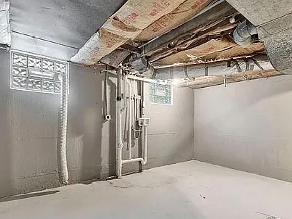 5th image of 3405 Millrich Ave