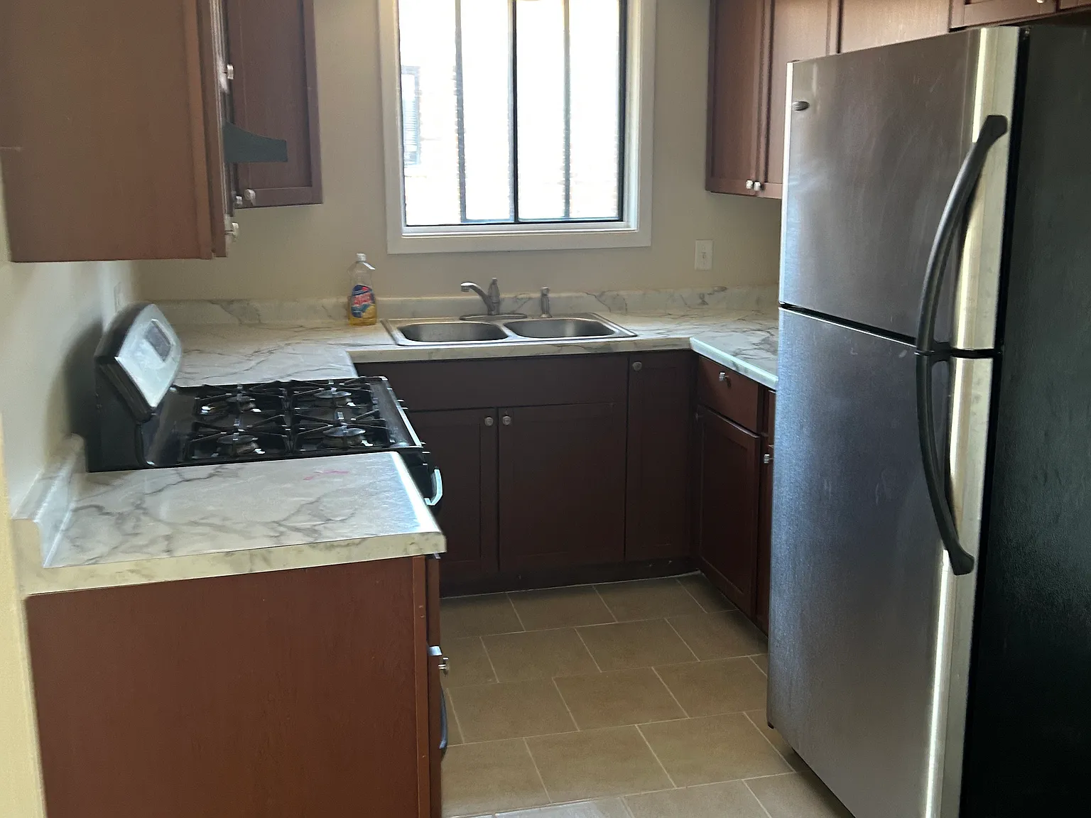 2 bed, 1000 sqft, $1,700 — Photo 4