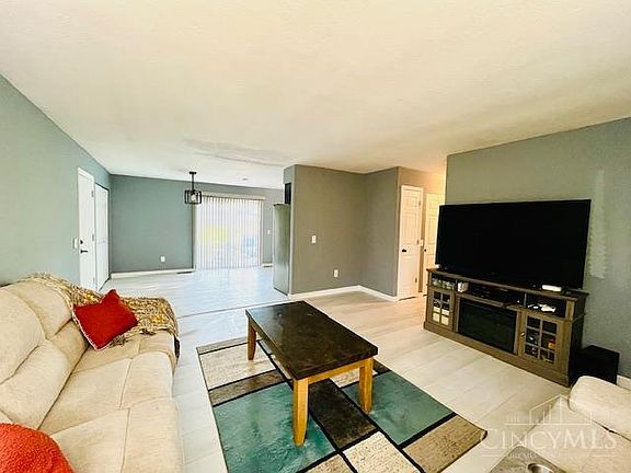 5th image of 205 Iroquois Dr