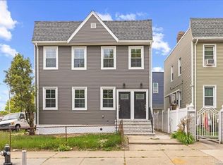 13556 N Conduit Ave, Jamaica, NY 11420