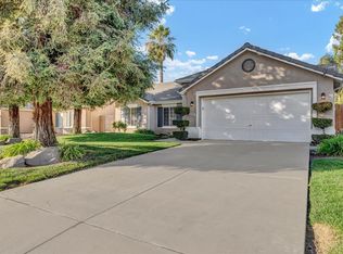 5530 W La Vida Ct, Visalia, CA 93277