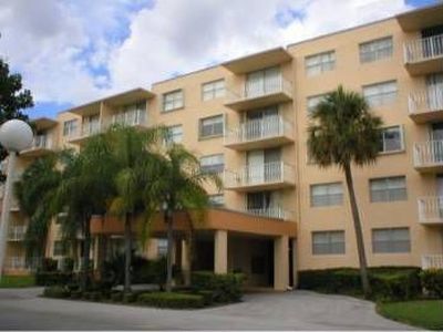 480 Executive Center Dr APT 4I, West Palm Beach, FL, 33401