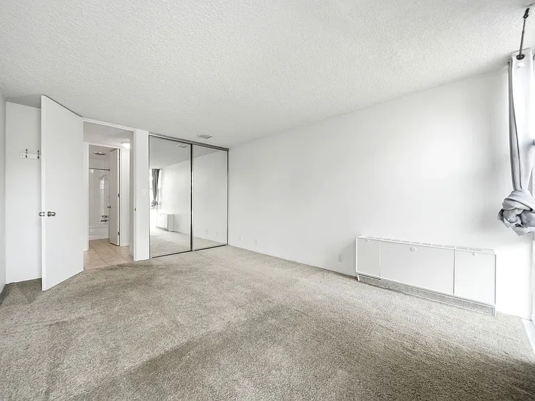2500 S York St #215 — Photo 9