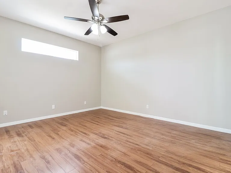 409 Delwood Breck St — Photo 11
