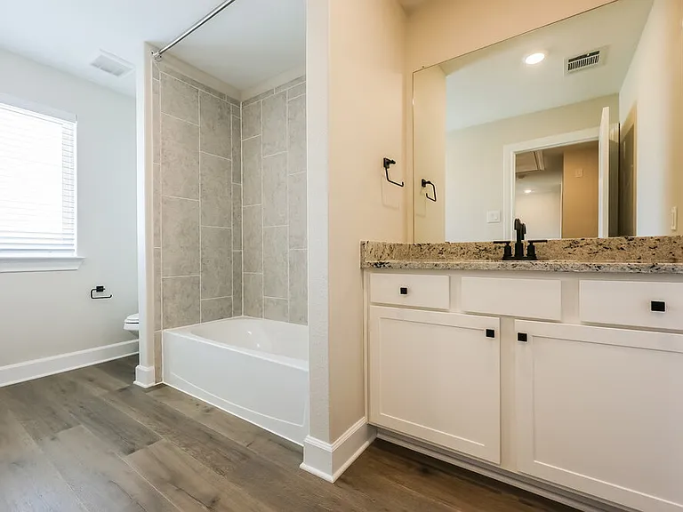 309 Magnolia Blvd — Photo 12