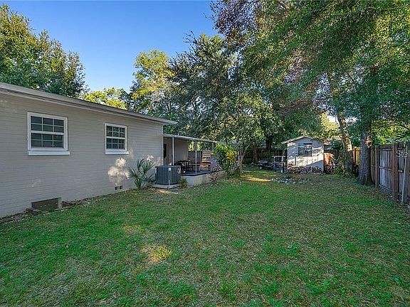 5th image of 2803 E Pine St