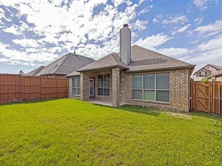 16400 Stillhouse Hollow Ct — Photo 17