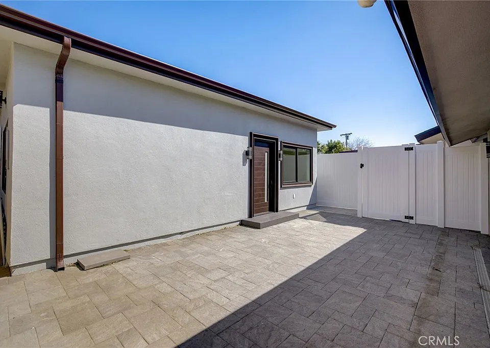 10922 Garden Grove Ave