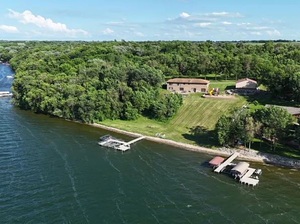 26775 Mickelson Dr, Starbuck, MN 56381