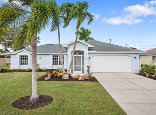 709 SE 35th Ter, Cape Coral, FL 33904