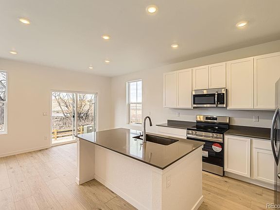 4th image of 261 Paloma Way