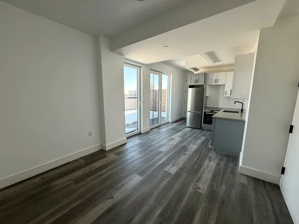 3321 Glenwood Road image 1 of 12