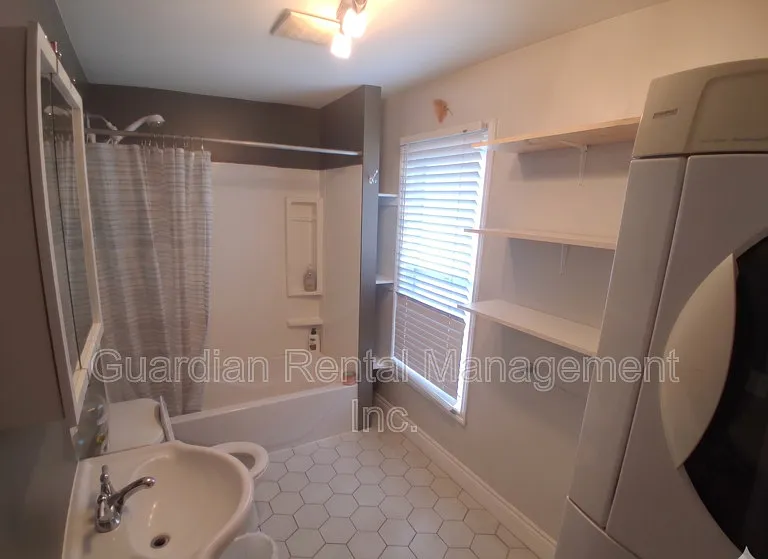108 Banning St #2 — Photo 8