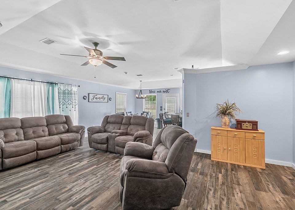404 Powder Horn Dr, Midland City, AL 36350 | Zillow