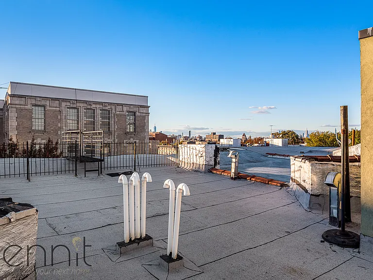 137 Albany Ave #2F — Photo 17